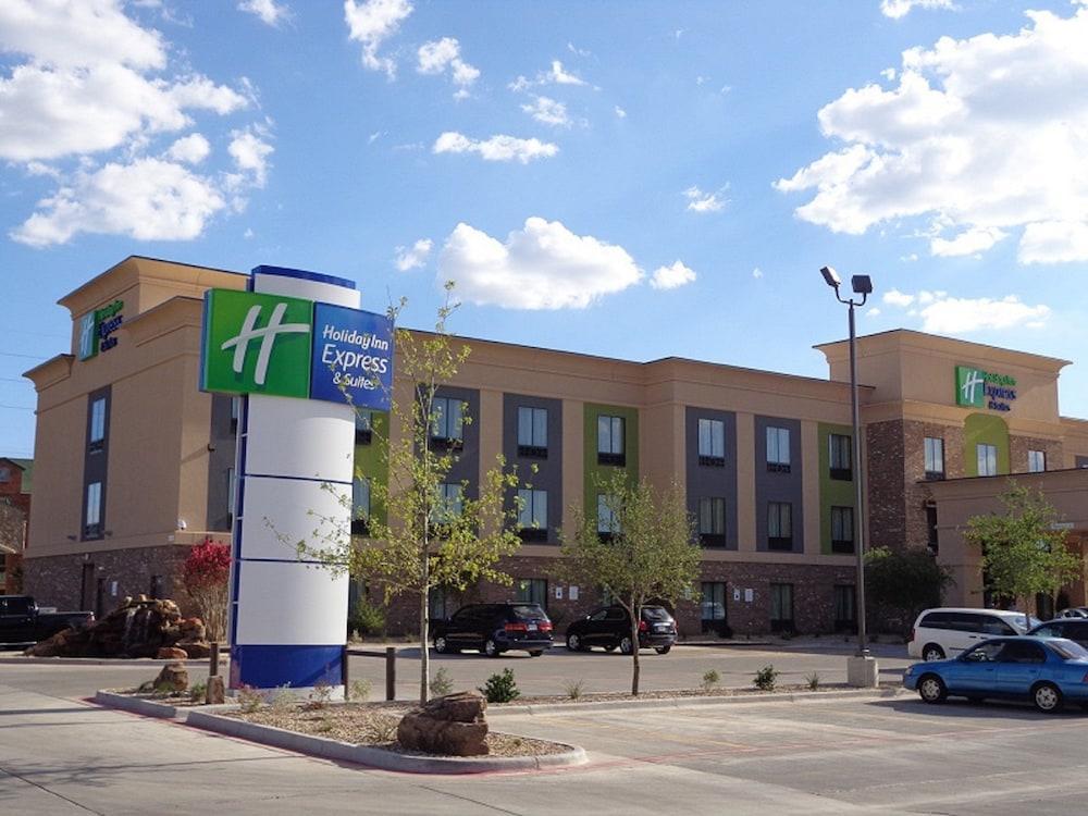 Holiday Inn Express And Suites Lubbock South By Ihg Exterior photo