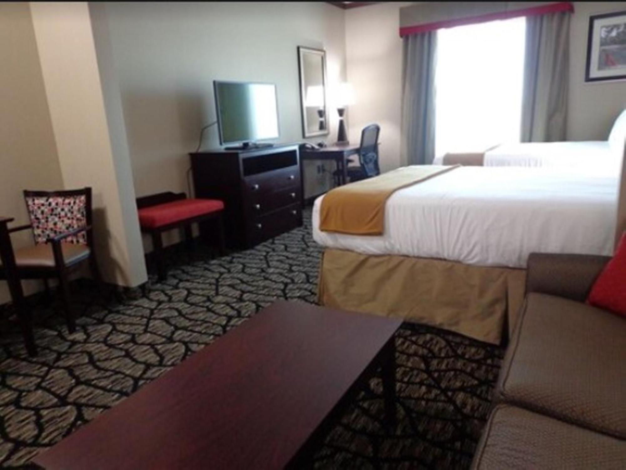 Holiday Inn Express And Suites Lubbock South By Ihg Room photo